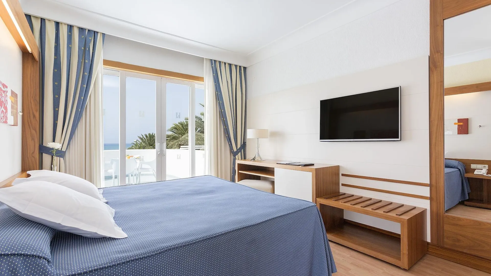 Hipotels La Geria Puerto del Carmen  Hotel Puerto del Carmen (Lanzarote)